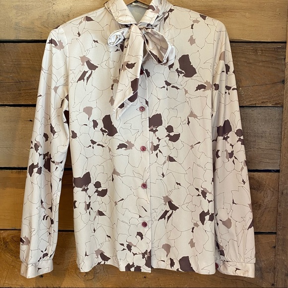 Vintage Neck-tie Pussy Bow Floral Blouse - Picture 2 of 10